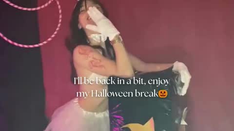   online show from October 2025 12:05:01 PM