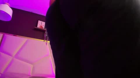 April online show from October 2025 11:02:01 AM