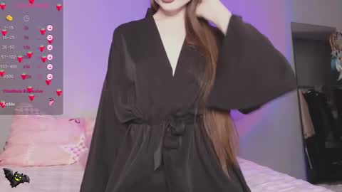 Snapshot of april_kampf_ chatting on December 2024 06:09:01 PM April online show from December 2024 06:09:01 PM