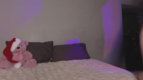 Snapshot of april_kampf_ chatting on January 2025 10:18:01 PM April online show from January 2025 10:18:01 PM