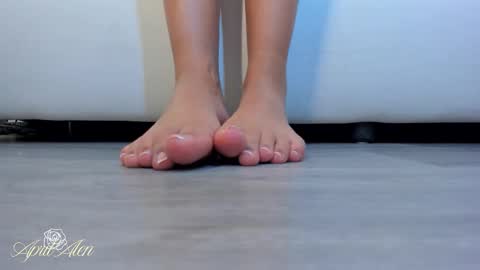 April online show from November 2025 06:27:01 AM