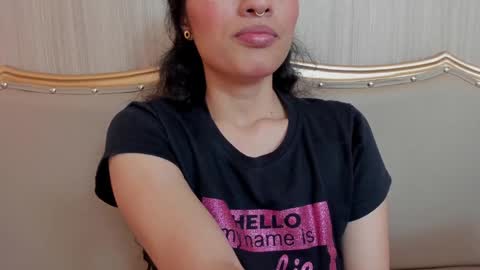 Snapshot of aprilalvarez chatting on January 2025 11:17:02 PM 1430 2100 -5 online show from January 2025 11:17:02 PM