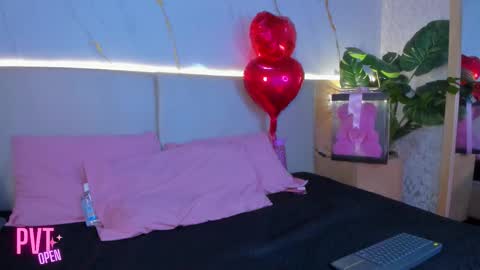 Snapshot of aprilgrey111 chatting on February 2026 07:54:02 PM aprilgrey111 online show from February 2026 07:54:02 PM