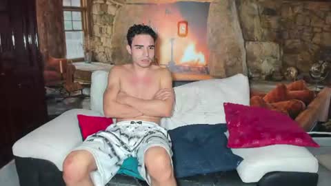 Snapshot of aprovechame_ chatting on June 2026 05:35:02 AM aprovechame_ online show from June 2026 05:35:02 AM