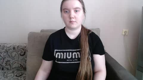 Josefin online show from April 2026 07:57:01 AM