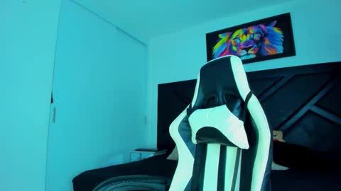 AquilesElpapi online show from November 2025 09:35:02 PM