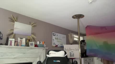 BustyPrincessLeila online show from December 2024 09:31:02 PM