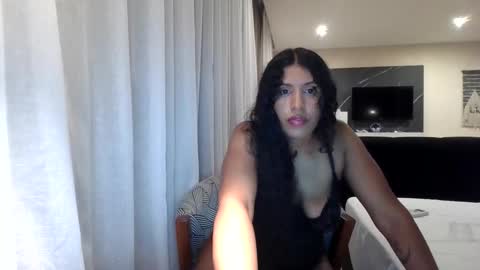 Snapshot of arabiangoddess3 chatting on June 2026 12:44:01 AM Monet online show from June 2026 12:44:01 AM