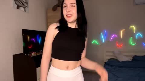 Emi online show from April 2026 04:03:01 PM