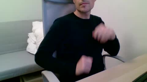 aragon9999 online show from March 2025 05:28:01 PM