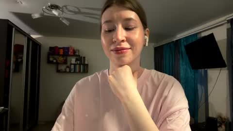 Marie online show from July 2026 06:25:01 PM