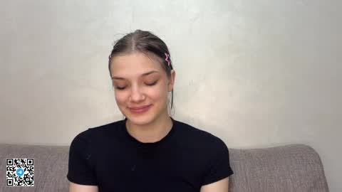 Caroline online show from April 2026 06:49:02 PM