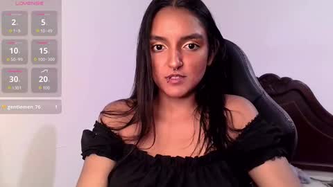 Bella online show from September 2025 10:26:01 PM