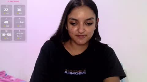 Snapshot of ari_20_ chatting on July 2026 03:44:01 AM Bella online show from July 2026 03:44:01 AM