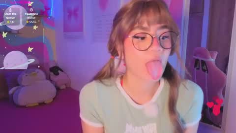 Snapshot of ari_blis chatting on July 2026 12:04:02 AM ari_blis online show from July 2026 12:04:02 AM