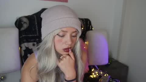 Snapshot of ari_kat666 chatting on May 2026 02:39:01 AM ari online show from May 2026 02:39:01 AM