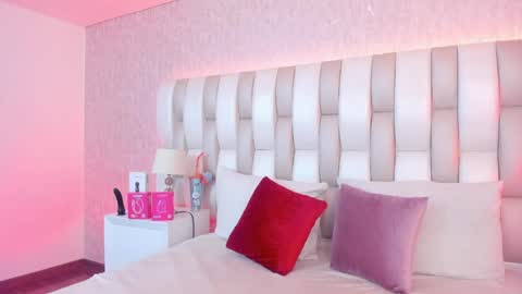 ari_lynn_ online show from April 2026 03:15:01 AM