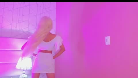 Ari  online show from December 2024 02:01:02 AM