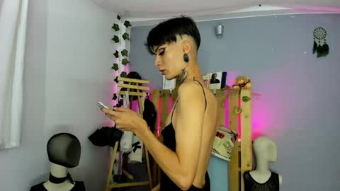 Snapshot of ari_uchis chatting on May 2026 02:29:01 AM Annie online show from May 2026 02:29:01 AM