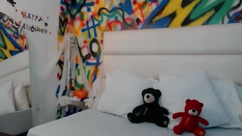 Snapshot of aria_martiin chatting on October 2025 12:19:01 PM aria online show from October 2025 12:19:01 PM