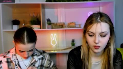 Luna online show from November 2025 05:50:02 AM