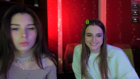 Luna online show from November 2025 07:02:02 PM