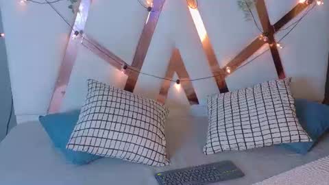Snapshot of ariabennett__ chatting on July 2026 02:49:02 AM A R I A B E N E T T online show from July 2026 02:49:02 AM