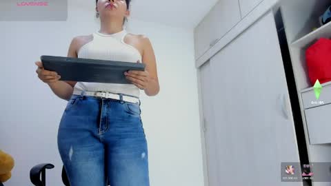 Snapshot of ariacoral chatting on May 2026 01:29:02 PM ariacoral online show from May 2026 01:29:02 PM