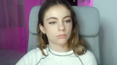 AriaCreazy online show from January 2025 04:17:01 PM