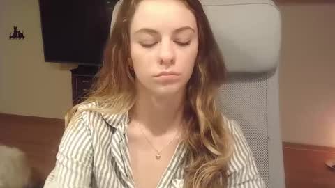 AriaCreazy online show from October 2025 08:29:02 PM