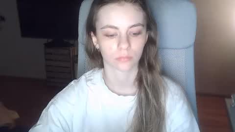 AriaCreazy online show from April 2026 08:28:02 PM