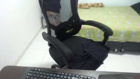 ...Ariana... online show from February 2025 05:09:01 PM