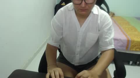 ...Ariana... online show from February 2025 06:57:02 PM