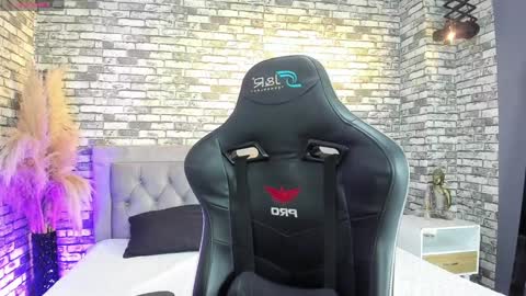 -  -. .- Ariadna -. .-  - online show from February 2025 12:37:01 PM