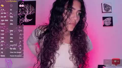 Ari online show from November 2025 10:22:02 PM