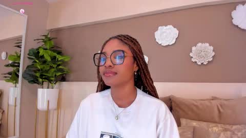 Aria Foster online show from January 2026 03:43:01 AM