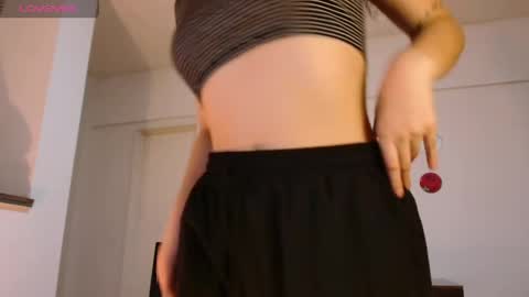 ariagal online show from April 2026 07:58:02 PM