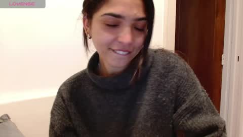 ariagal online show from April 2026 05:11:01 PM