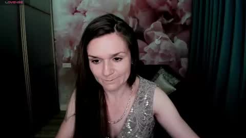 AriaGray online show from July 2026 09:43:01 PM