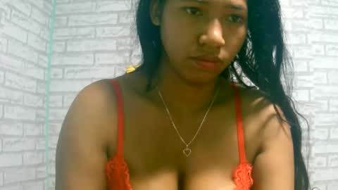 Snapshot of ariah13 chatting on May 2026 02:40:02 AM ariah13 online show from May 2026 02:40:02 AM