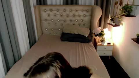 Snapshot of ariahooper chatting on March 2026 08:31:01 AM Christine JorgensenChristmas wish breasts implants online show from March 2026 08:31:01 AM