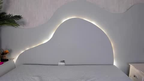 ARIANA online show from December 2025 03:48:01 AM