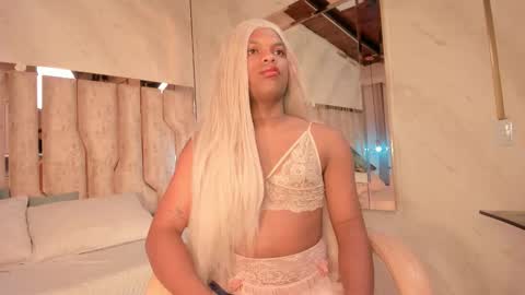 Snapshot of ariana_grande233 chatting on February 2026 11:50:01 AM ariana_grande233 online show from February 2026 11:50:01 AM