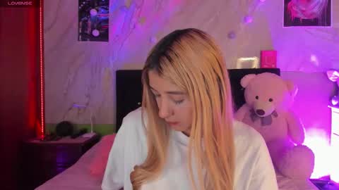 Snapshot of ariana_rosse__ chatting on September 2025 11:04:02 AM Ariana  online show from September 2025 11:04:02 AM