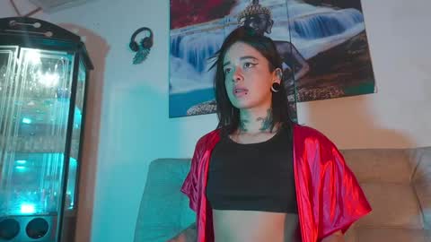 ariana_whitee online show from April 2026 04:48:02 AM