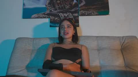 ariana_whitee online show from May 2026 08:10:02 AM
