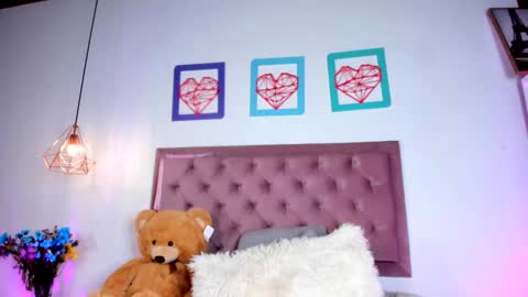 Snapshot of ariana_zc_ chatting on March 2025 07:03:02 PM Susan online show from March 2025 07:03:02 PM