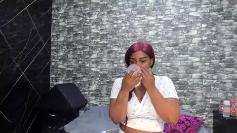 Ariana online show from October 2025 12:06:01 PM