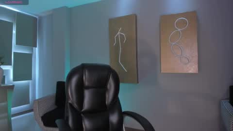 Ariana Dumont online show from February 2026 11:17:01 AM