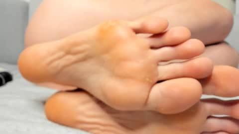 Ariana  Steven online show from October 2025 02:48:02 AM